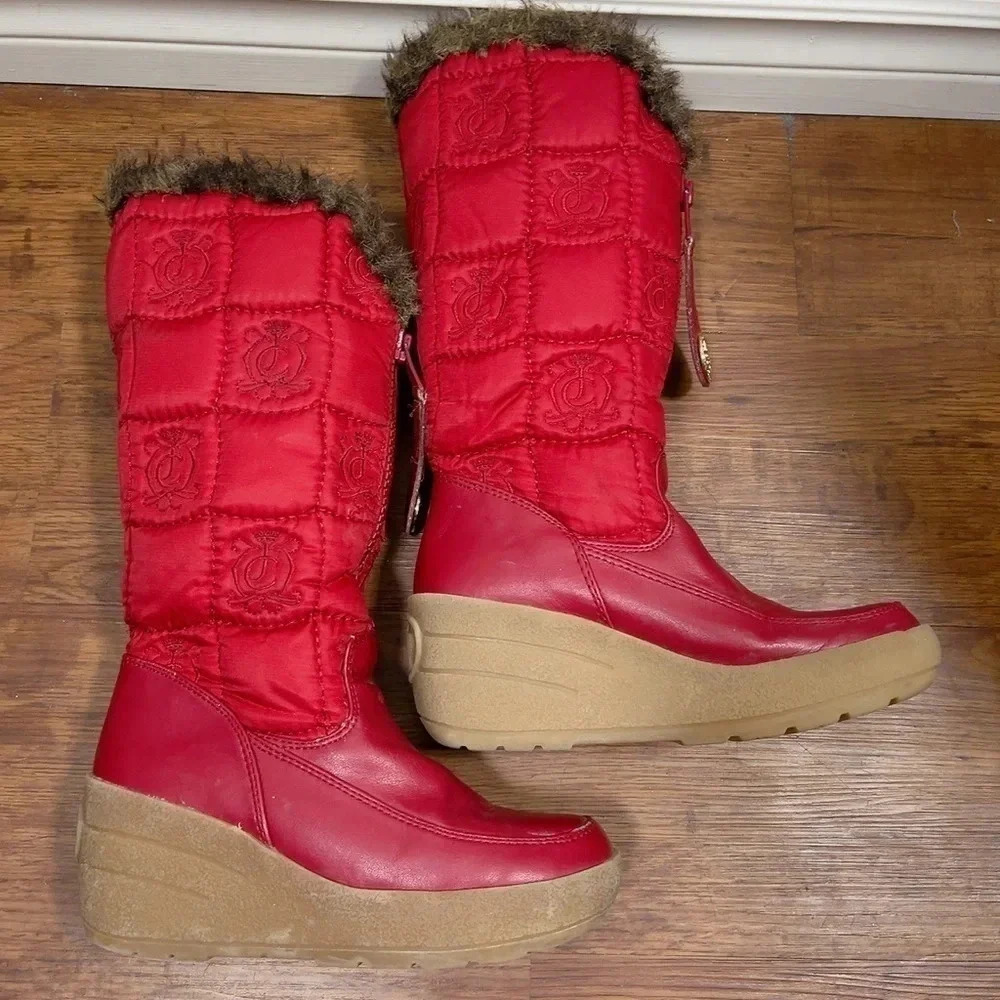 JUICY COUTURE | QUILTED  FAUX FUR SNOWFLURRY LINING WINTER WEDGE BOOTS - Picture 13 of 15